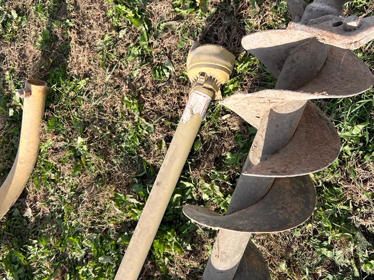 farm-star-9"-post-hole-digger-image-13