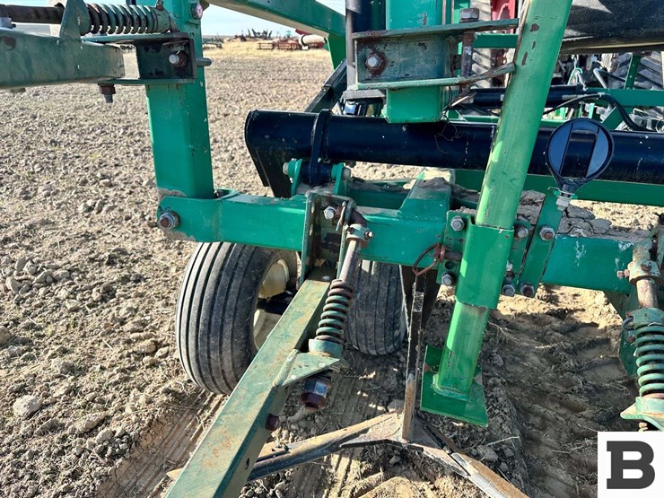 great-plains-9540-plains-plow-image-27