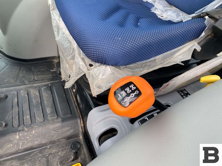 2019-new-holland-boomer-40-image-49