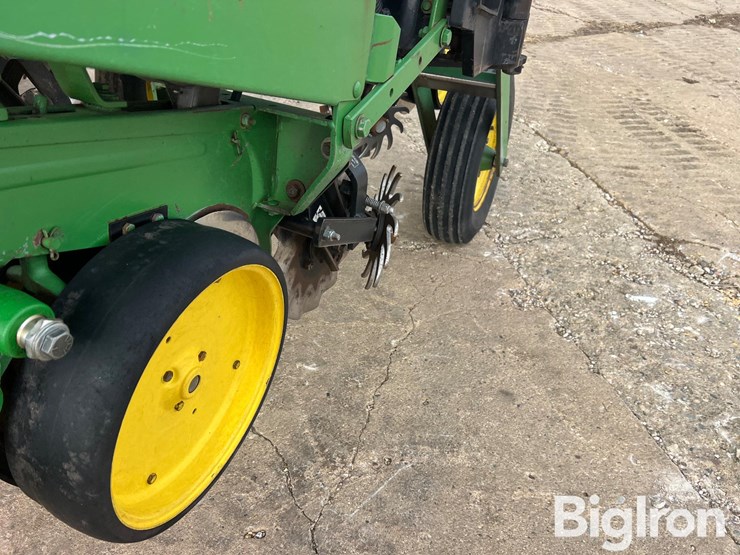 john-deere-7000-image-18