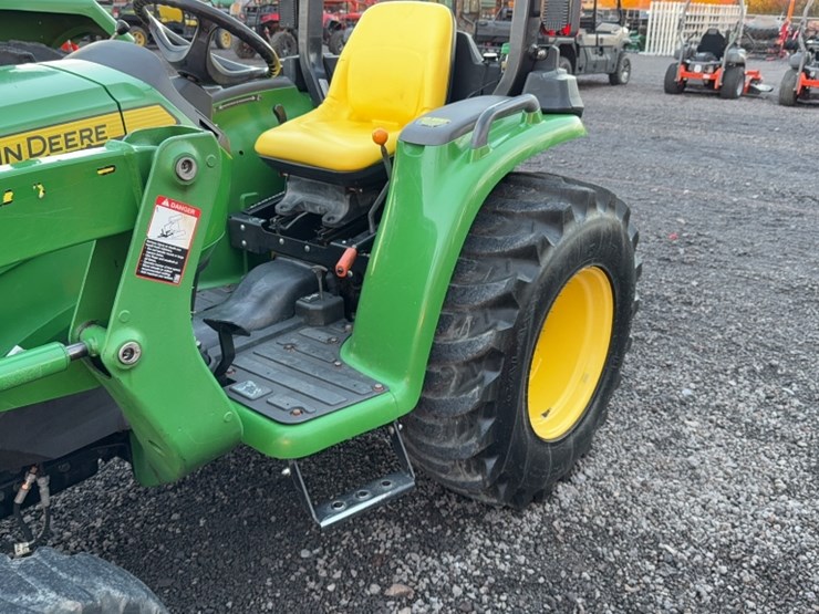 john-deere-3025e-image-15