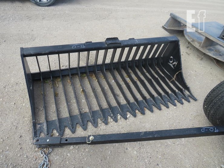 6'-rock-bucket-image-3