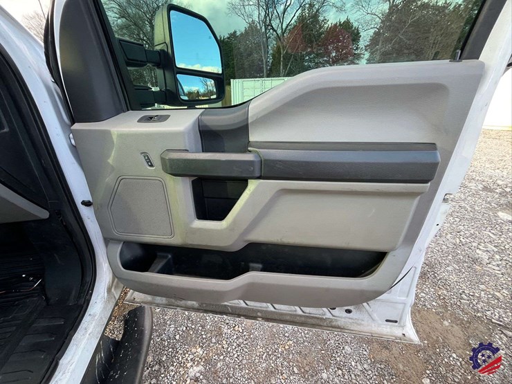 2019-ford-f350-xl-image-44