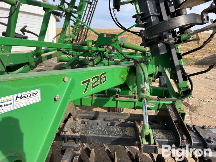 john-deere-726-image-15