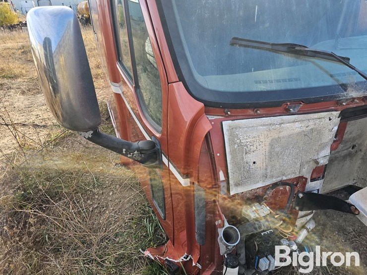 peterbilt-387-image-15