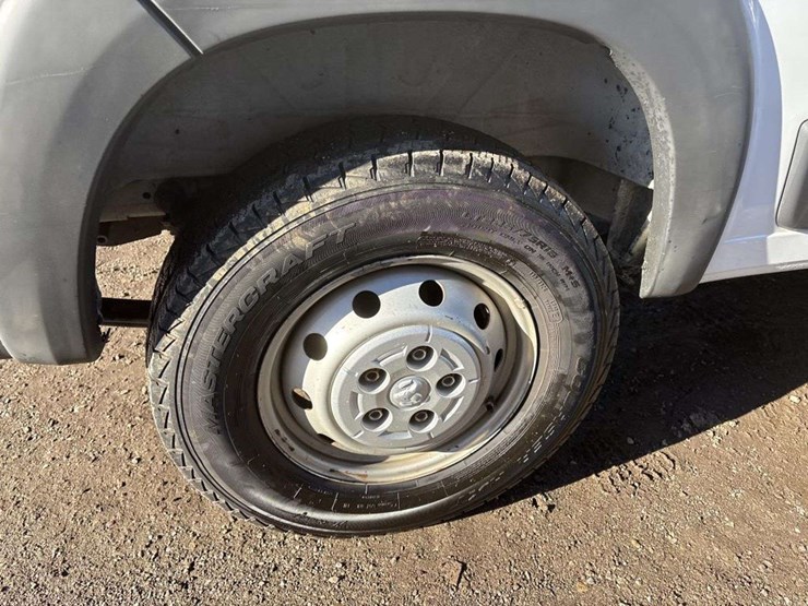 2018-ram-promaster-1500-image-9