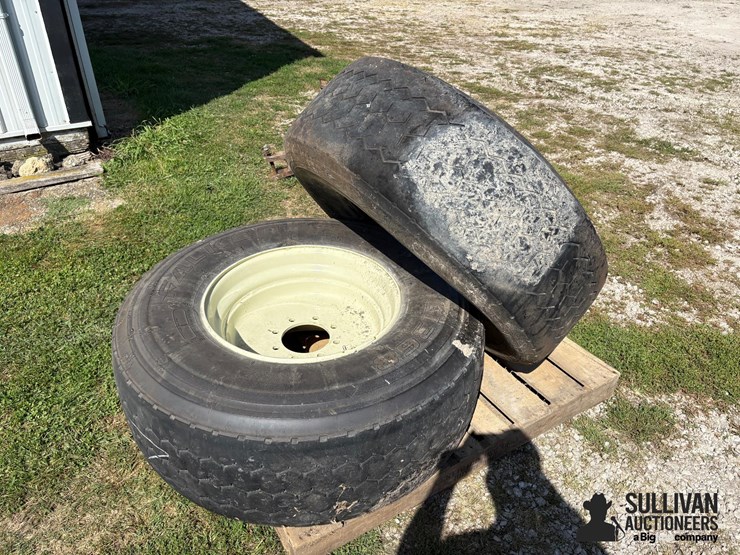 unverferth-8x8-rim-w/-425/65r22.5-tire-&-spare-image-4