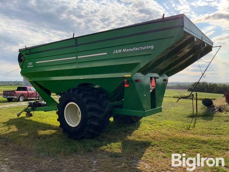 2009-j&m-1326-22s-image-11