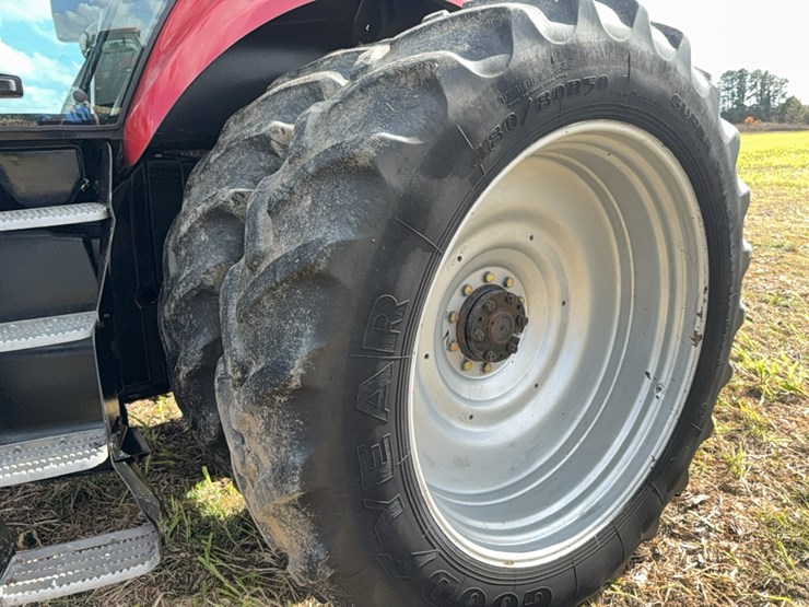 case-ih-magnum-335-image-42