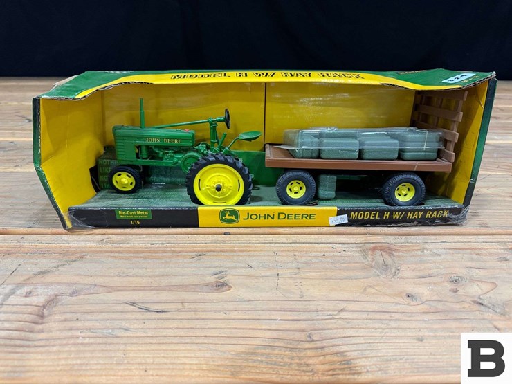 ertl-die-cast-metal-replica-john-deere-model-h-tractor-w/-hay-rack-1:16-scale-image-2
