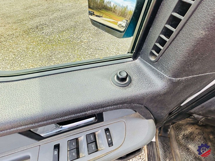 2013-ford-f150-xl-image-71