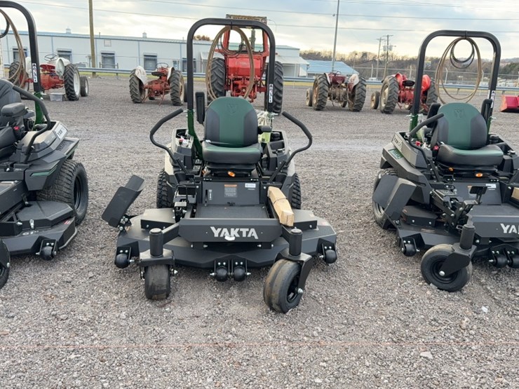 #3077-•-yakta-yxr-320-zero-turn-lawn-mower-image-2