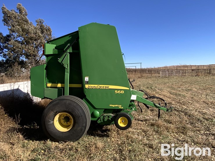 2012-john-deere-568-image-4