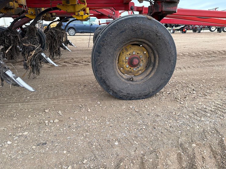 2014-bourgault-9400-image-12