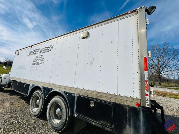 2007-peterbilt-340-image-24