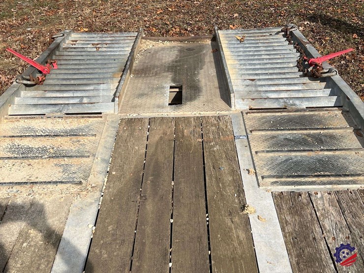 t/a-21’-x-8’-tilt-equipment-trailer-image-22