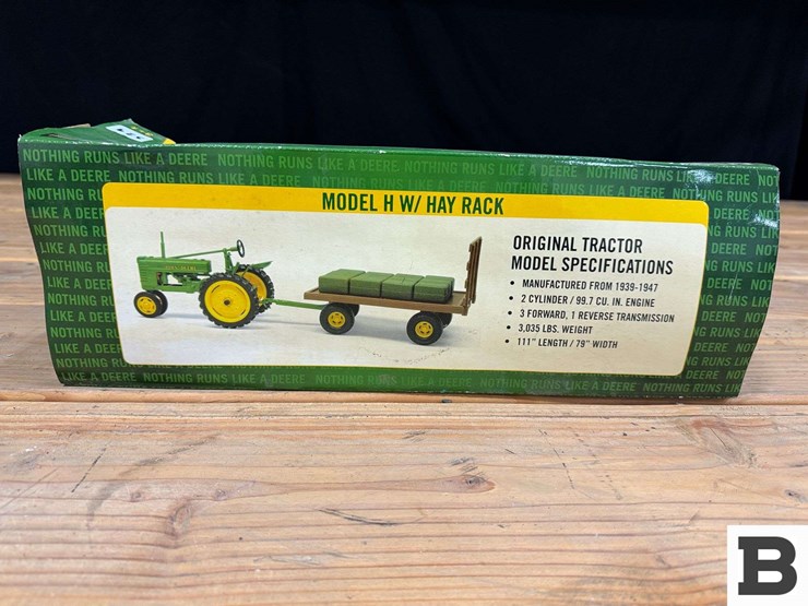 ertl-die-cast-metal-replica-john-deere-model-h-tractor-w/-hay-rack-1:16-scale-image-5