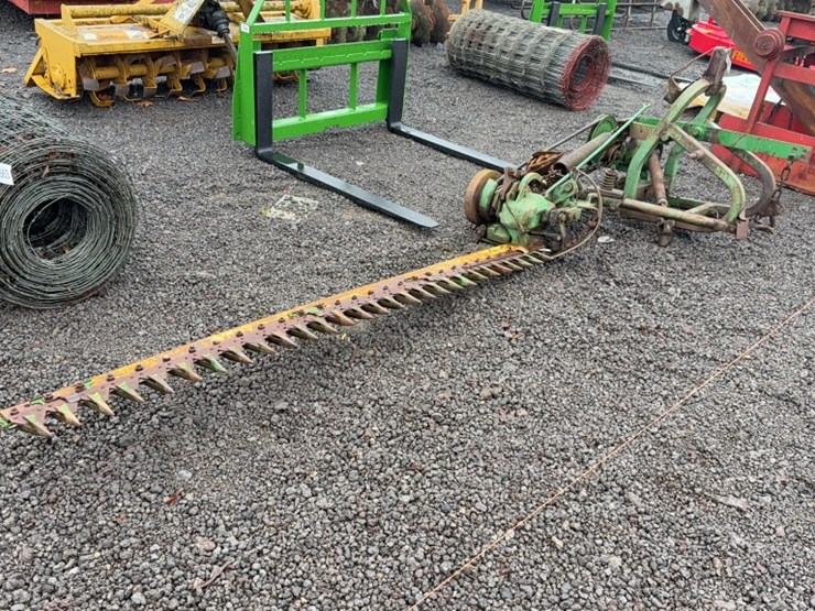 john-deere-7-image-2