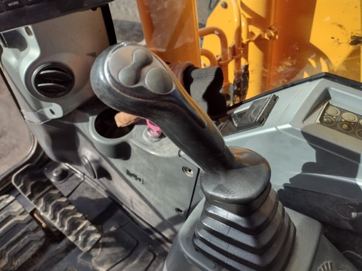 hyundai-robex-r145lcr-9-excavator-(qea-4014)-image-9