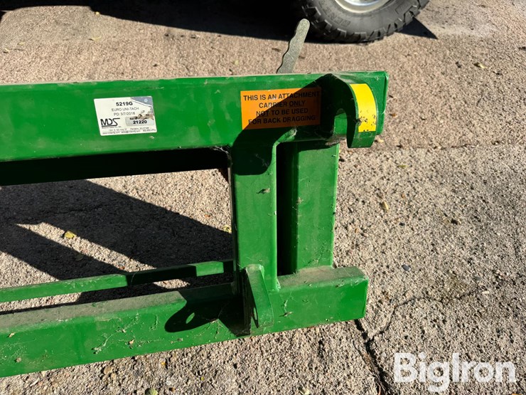 mds-5219g-euro-unitach-loader-to-skid-steer-adapter-plate-image-13