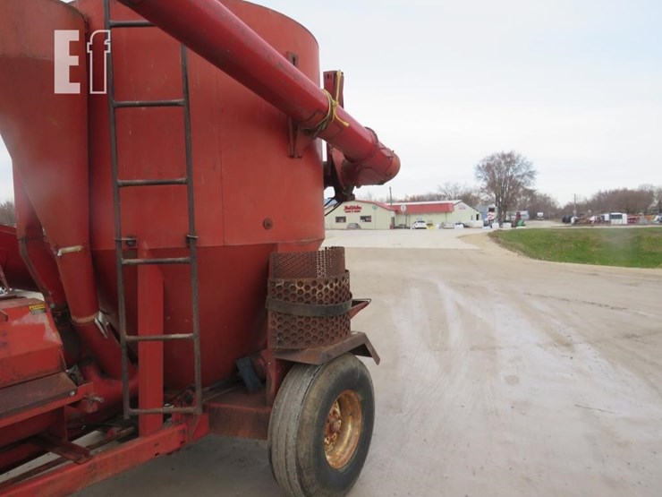 international-1250-image-8