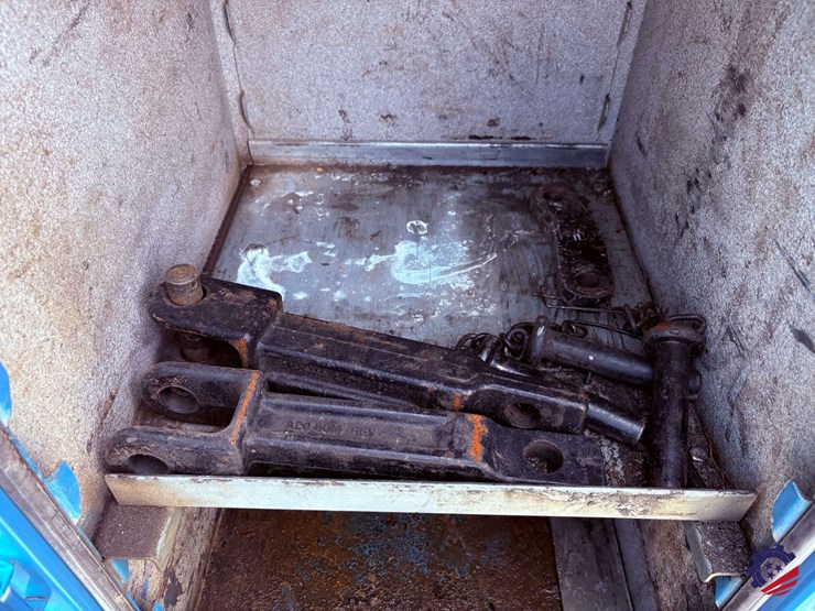 2012-peterbilt-337-image-51