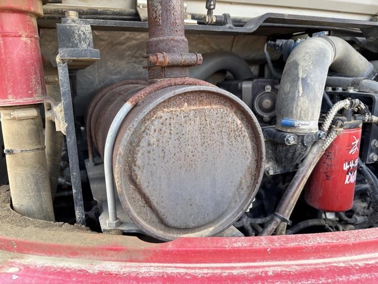 2012-takeuchi-tb180fr-image-46