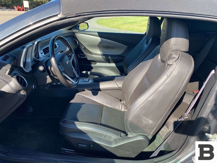2014-chevrolet-camaro-ss-convertible-image-27