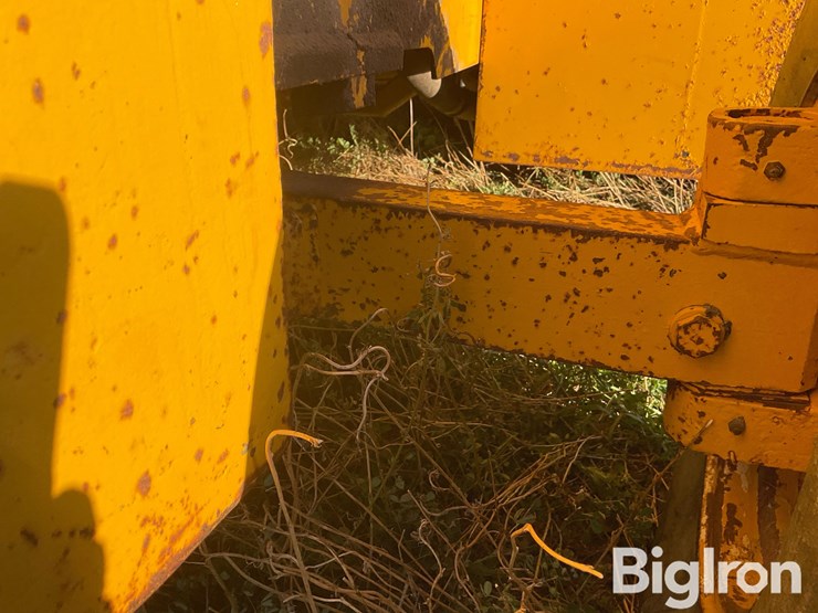 1975-allis-chalmers-700-image-18