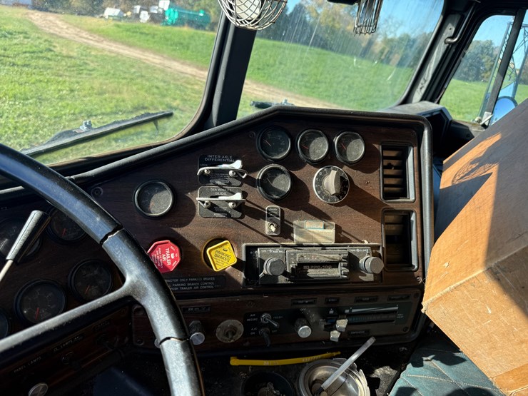 1983-caterpillar-3406-image-14