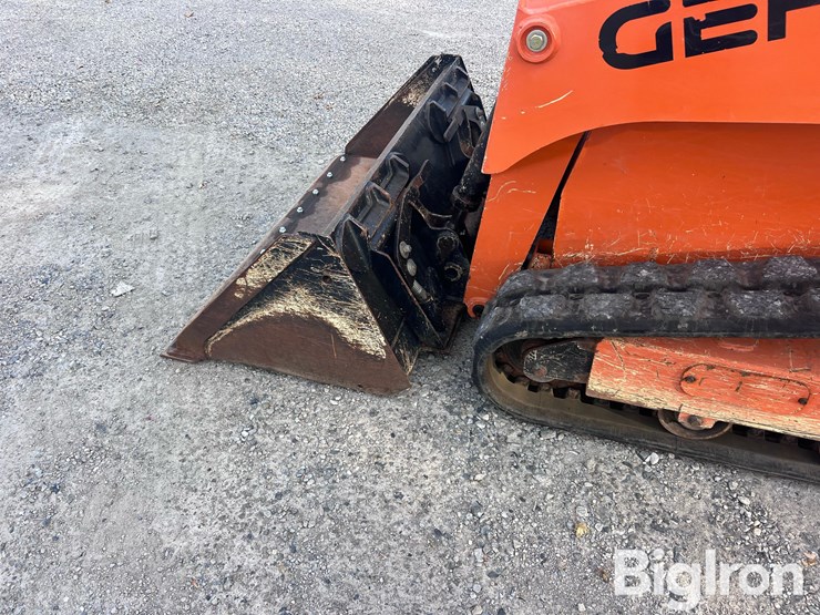 2019-gehl-rt105-image-13