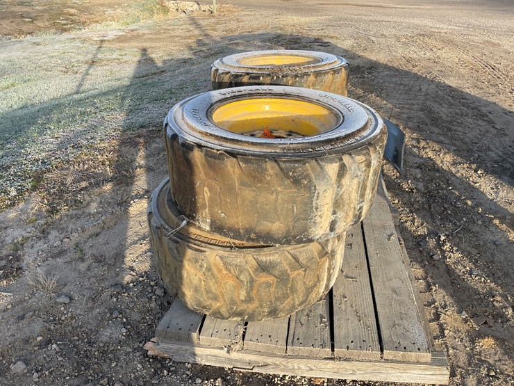 #1443-•-skid-steer-tires-(arcadia,-wi)-image-3