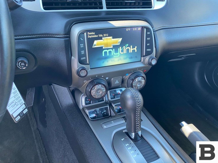 2014-chevrolet-camaro-ss-convertible-image-30