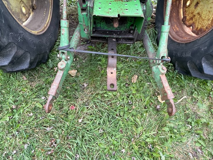 john-deere-4010-image-23