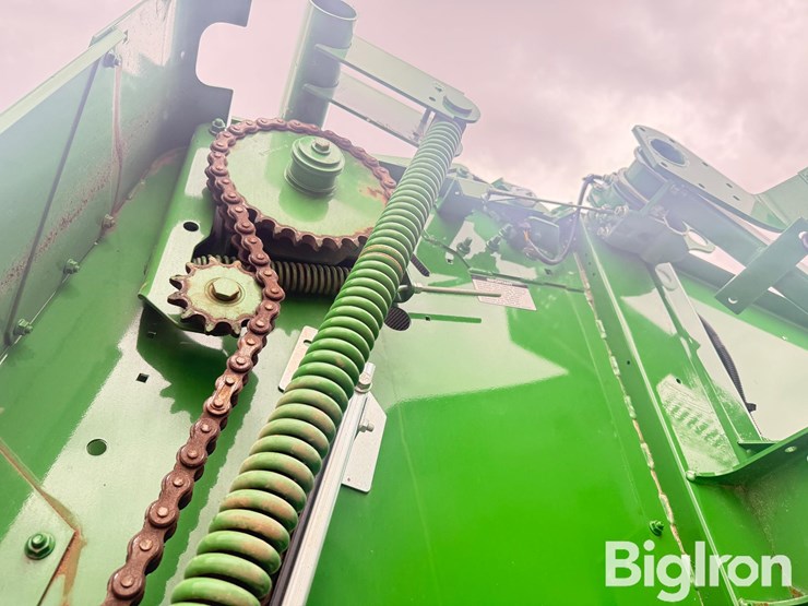 2022-john-deere-560r-image-17