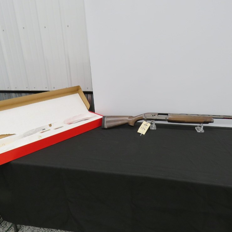 Winchester Super X3 Semi-Auto 12 Gauge Shotgun never Been Fire