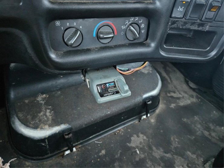 #3284-•-2003-gmc-c5500-aerial-truck-image-47