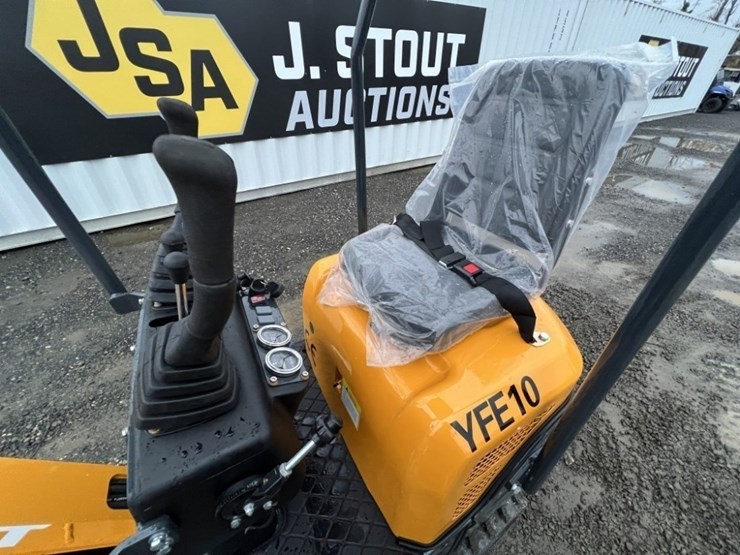2025-infront-yfe10-mini-hydraulic-excavator-image-15