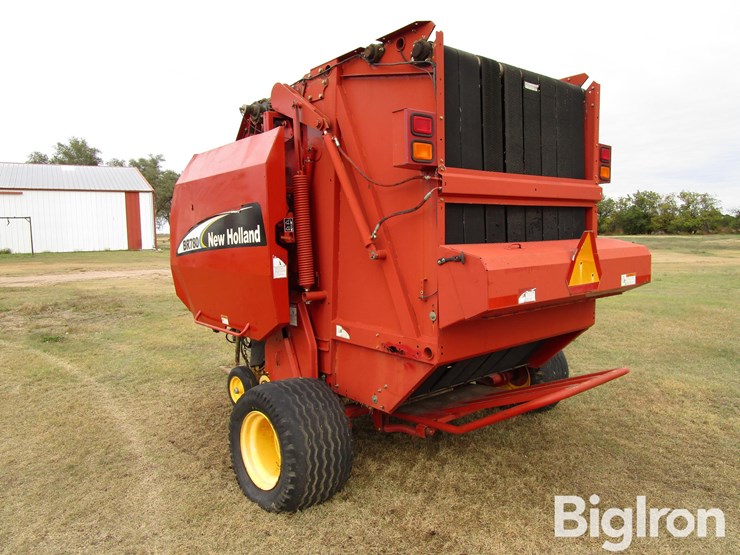 2003-new-holland-br780-image-7