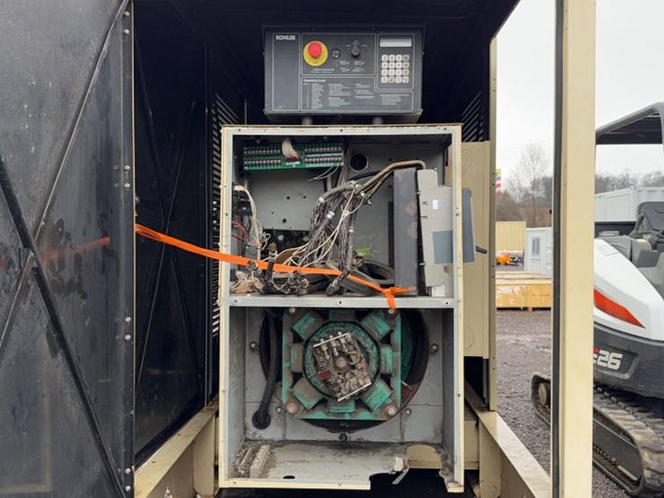 #2083-•-2005-kohler-350reozv-generator-image-3