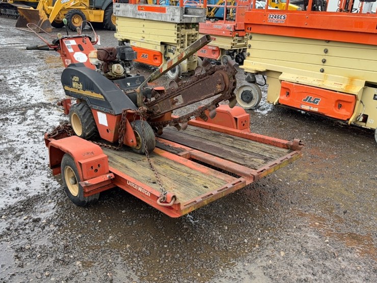 ditch-witch-1230-image-2