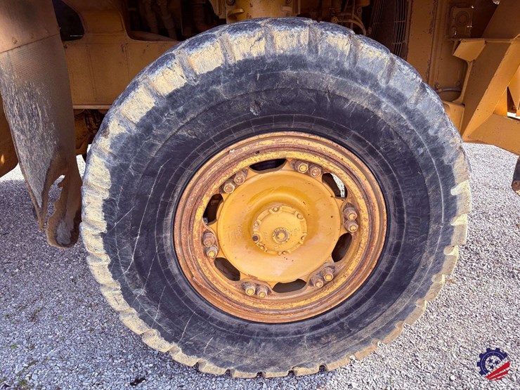 1990-caterpillar-769c-image-25