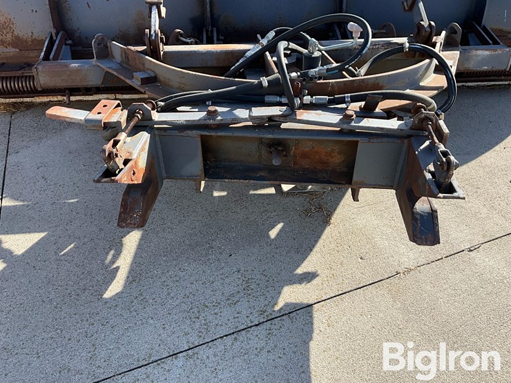 international-7400-image-9