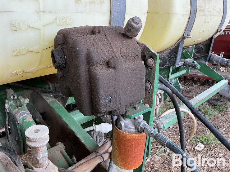 john-deere-7200-image-11