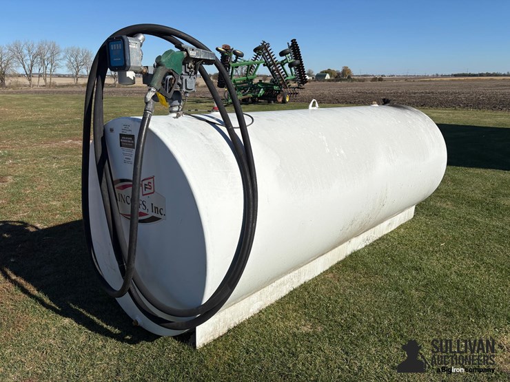 1,000-gal-fuel-tank-w/electric-pump-image-1