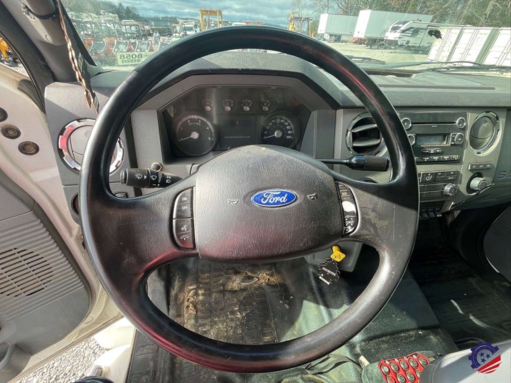 2013-ford-f750-image-65