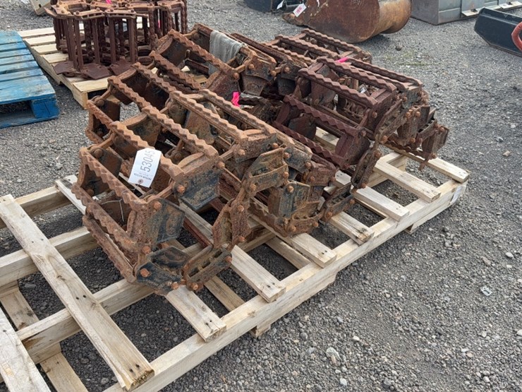 #2013-•-set-of-mclaren-steel-skid-steer-tracks-image-1