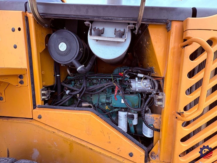 2004-volvo-l60e-image-58