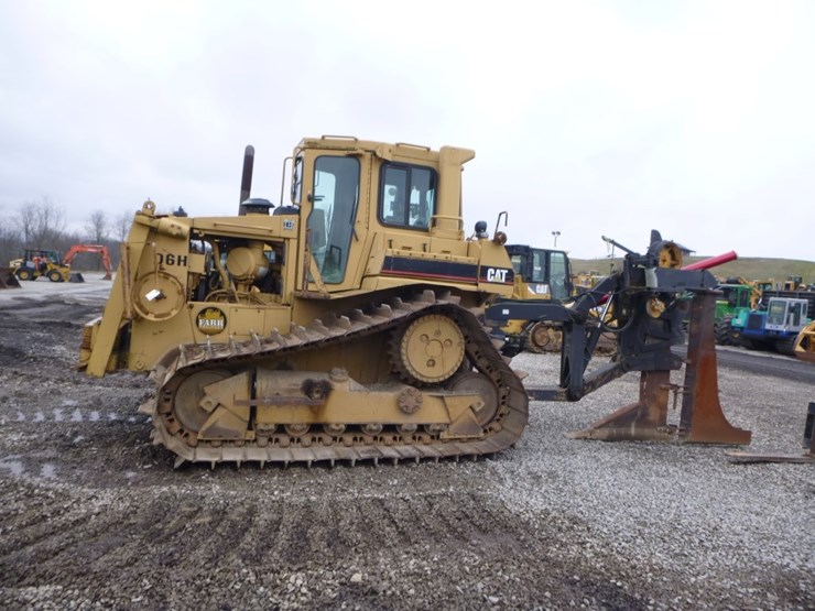 caterpillar-d6h-image-1