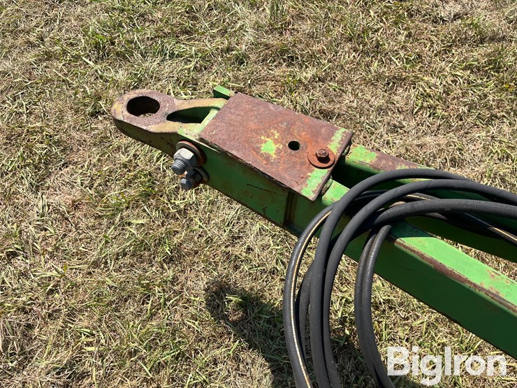 john-deere-630-image-9